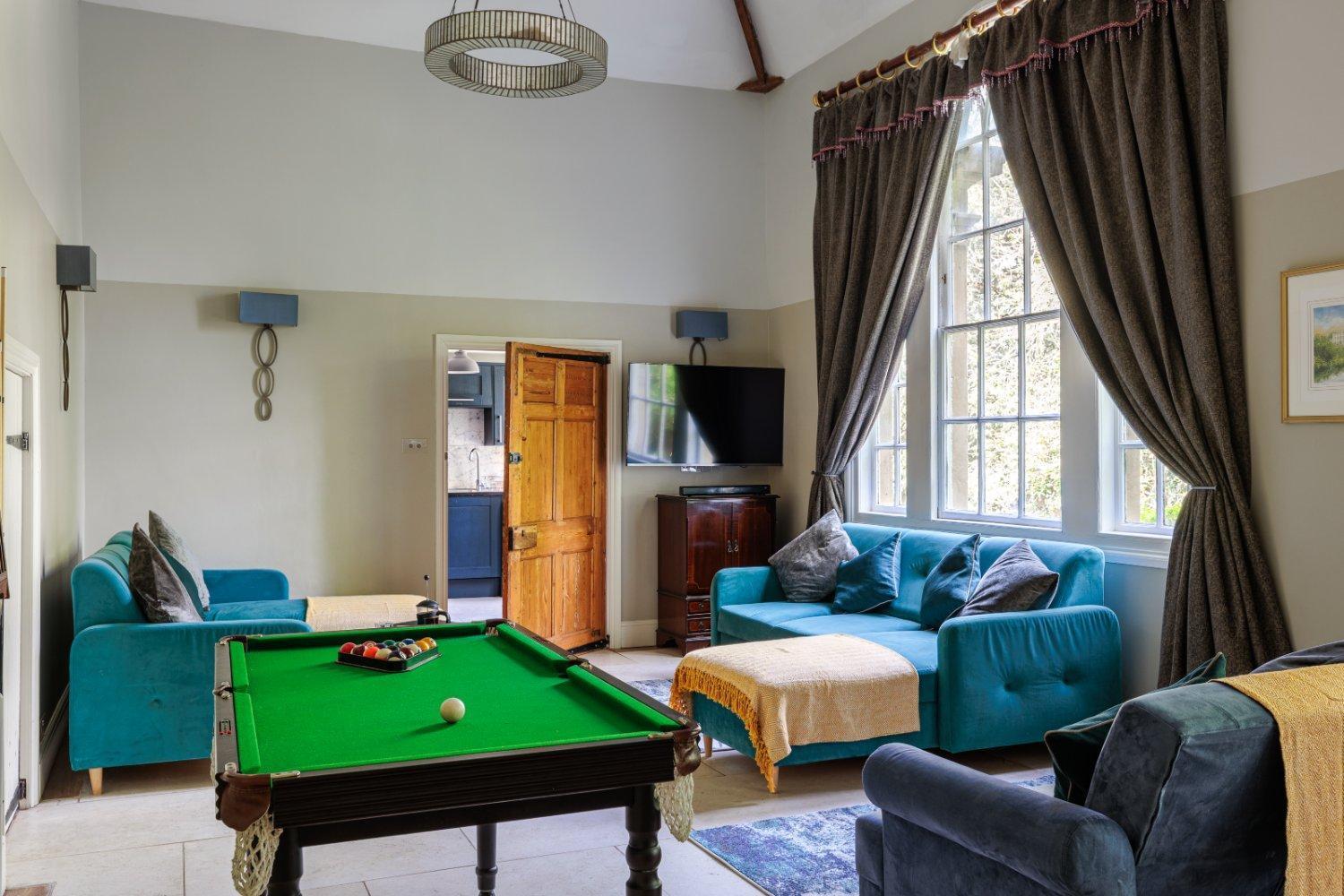 The School Rooms Estate Beautiful, Georgian Apartments With Private Heated Pool And Hot Tub Wifi And Parking Near Bath Box  Zewnętrze zdjęcie